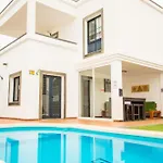 Elegant With Pool *