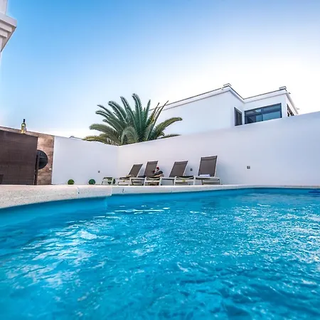 Elegant With Pool Villa Playa Blanca (Lanzarote)