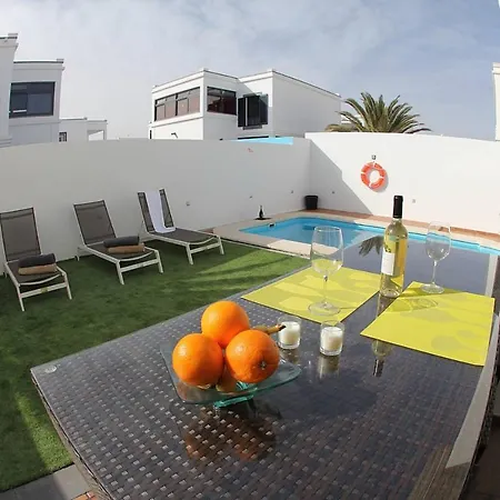 Villa Elegant With Pool
