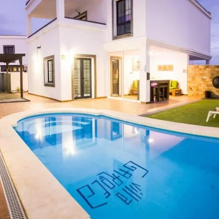 Вилла Elegant With Pool *