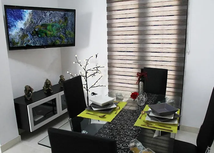 Elegant With Pool Willa *