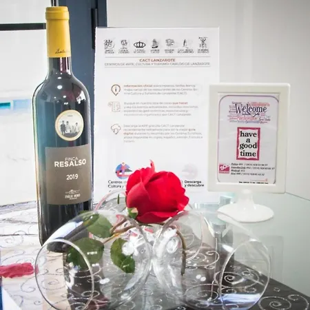 Elegant With Pool 别墅 *