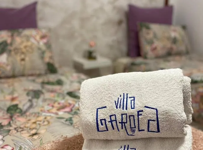 Elegant With Pool 别墅 *